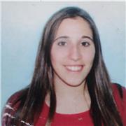 Profesora de inglés, egresada del Lenguas Vivas, y estudiante de Medicina en la Universidad de Buenos Aires